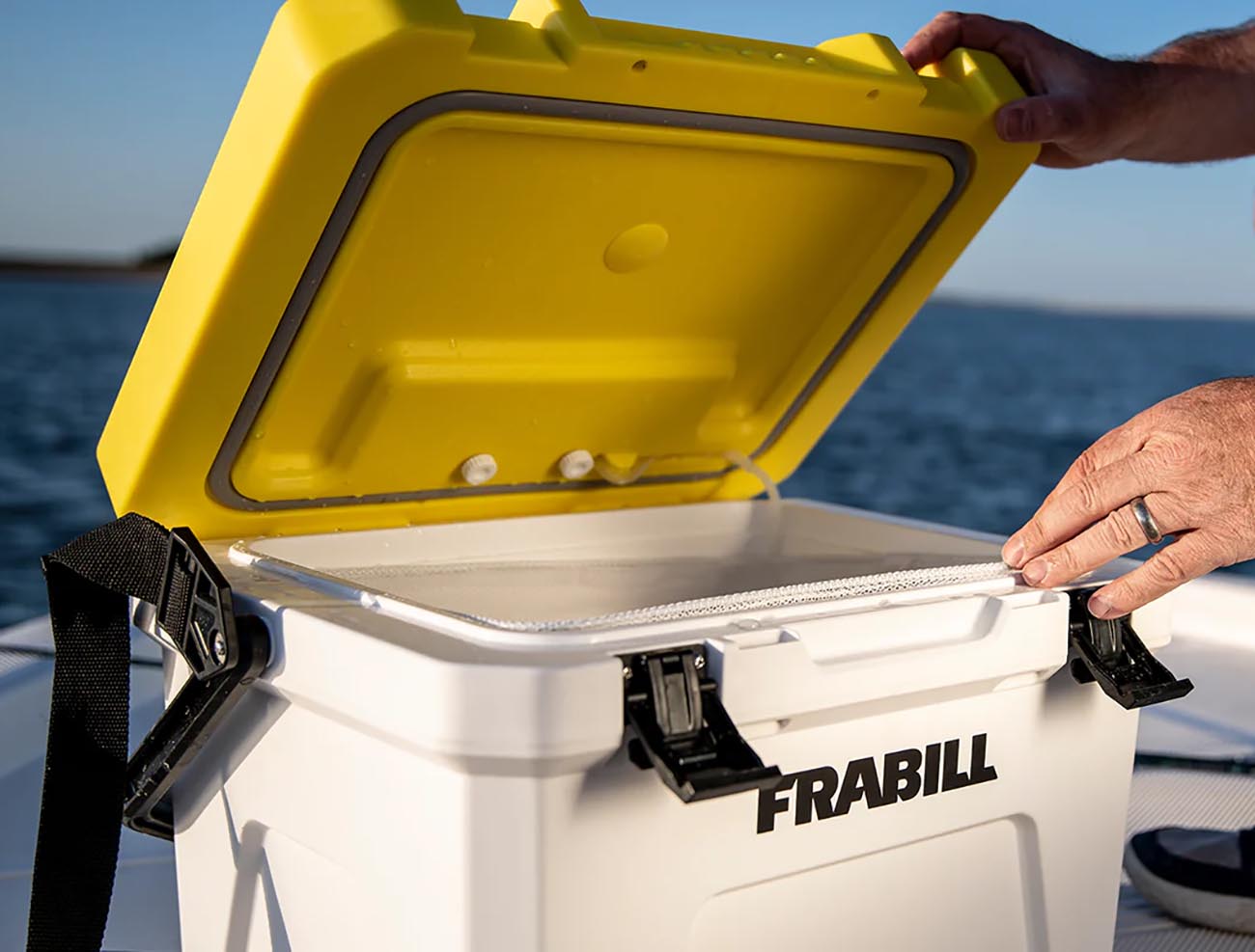 Frabill Magnum Bait Station 19 Quart Live Bait Well